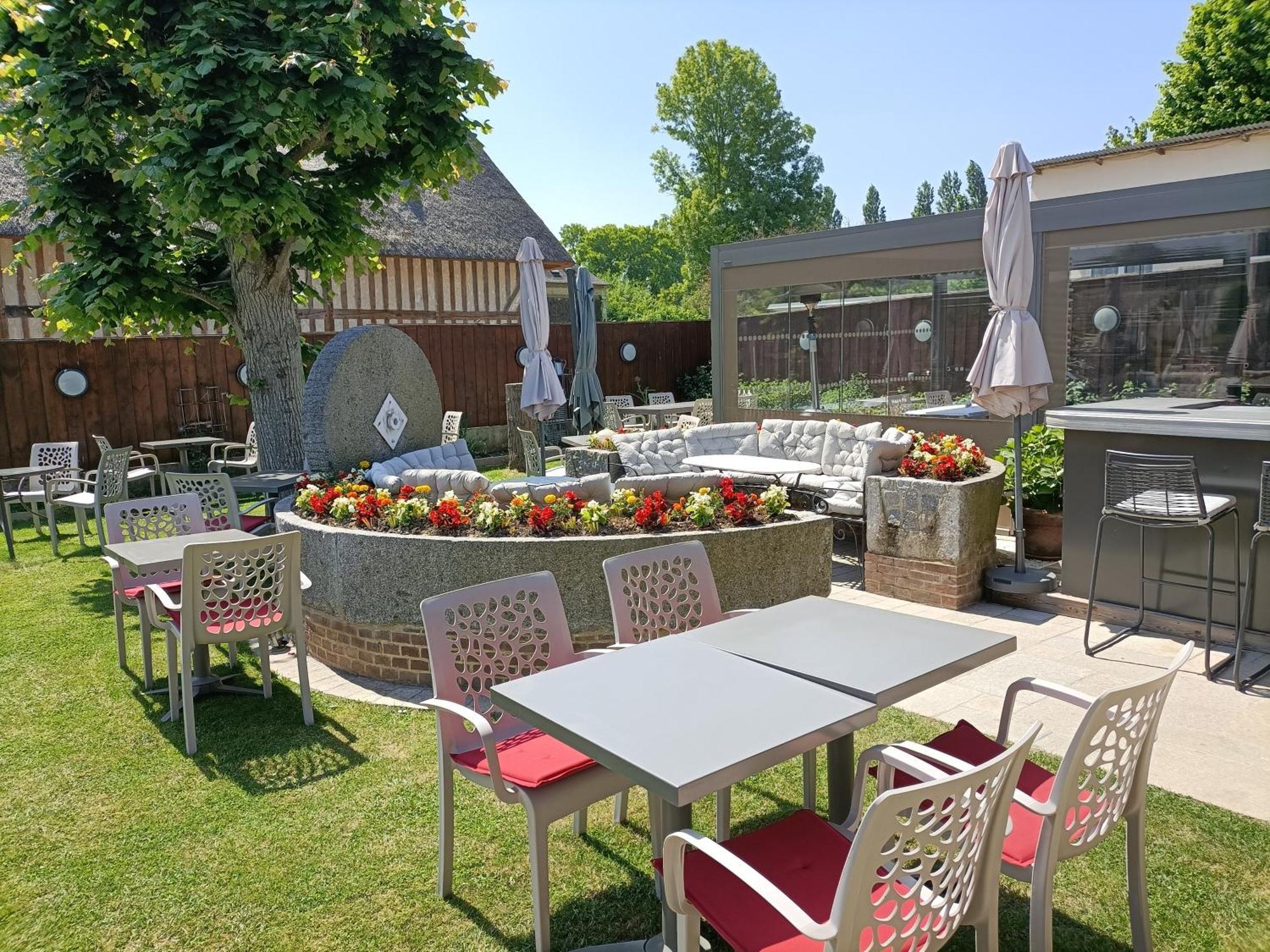 Auberge Du Vieux Tour Le Manoir Canapville  Ngoại thất bức ảnh